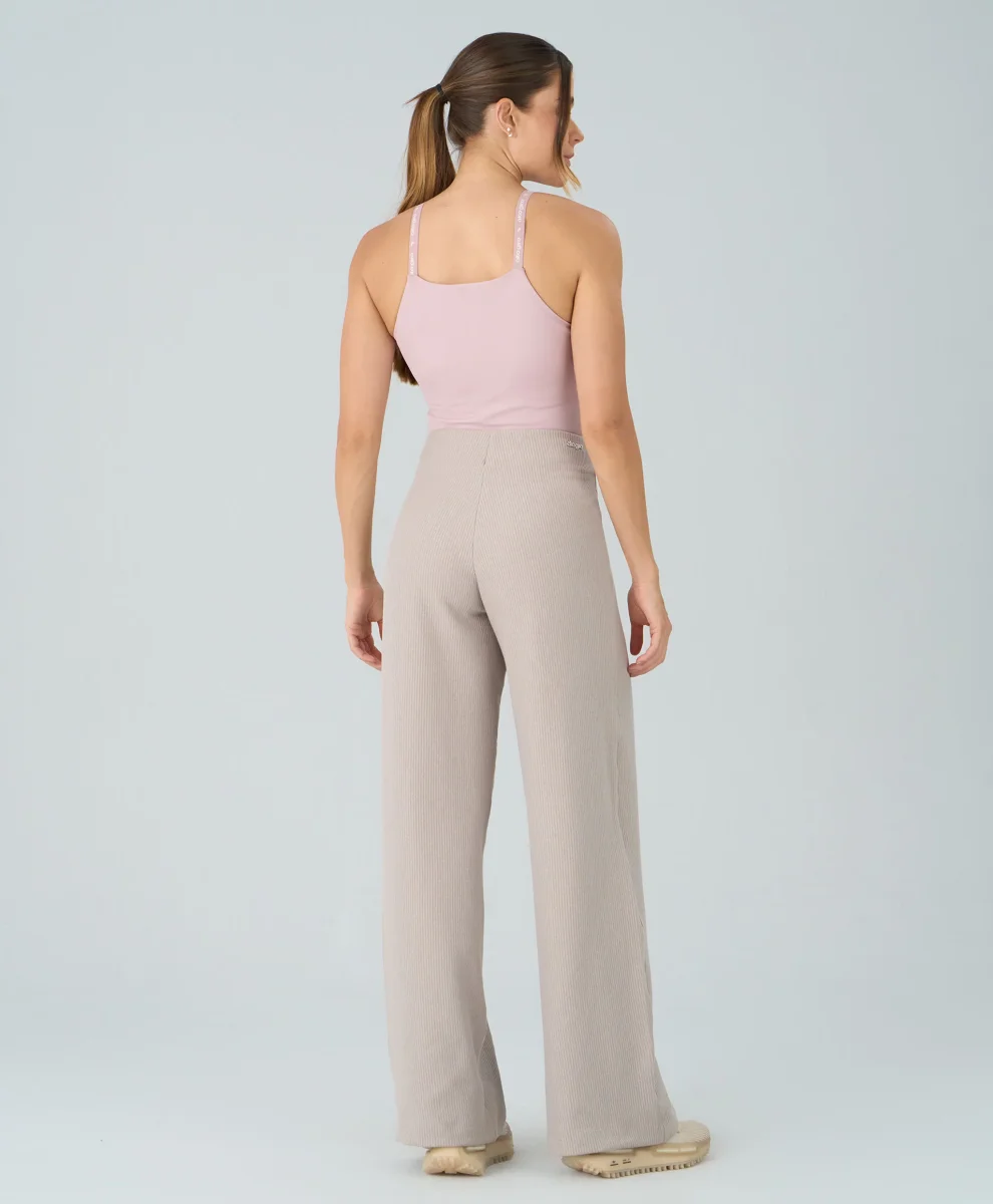 Calça Reta Canelado Comfy - Image 6